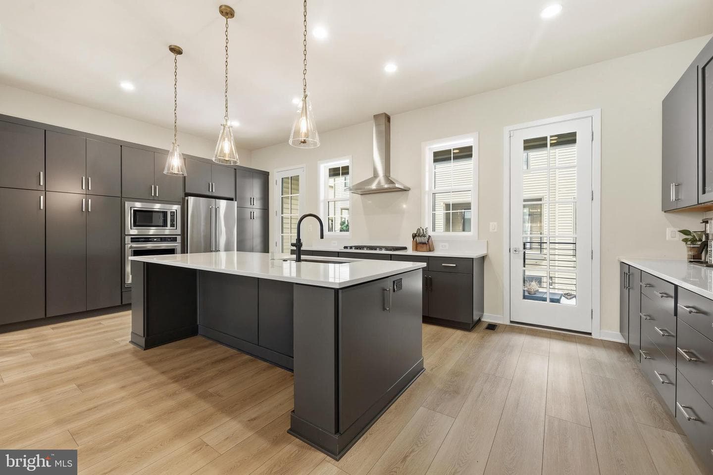 43416 Grandmoore Street photo 14