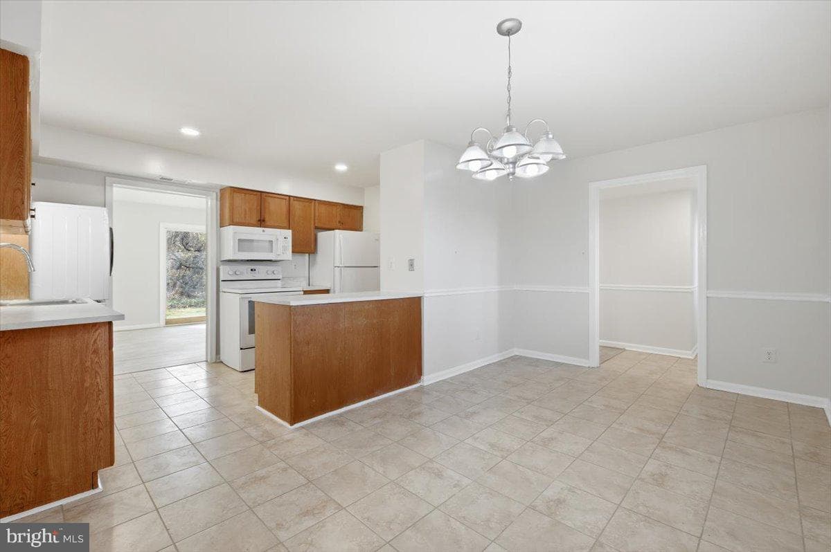 1023-A Margate Court photo 3
