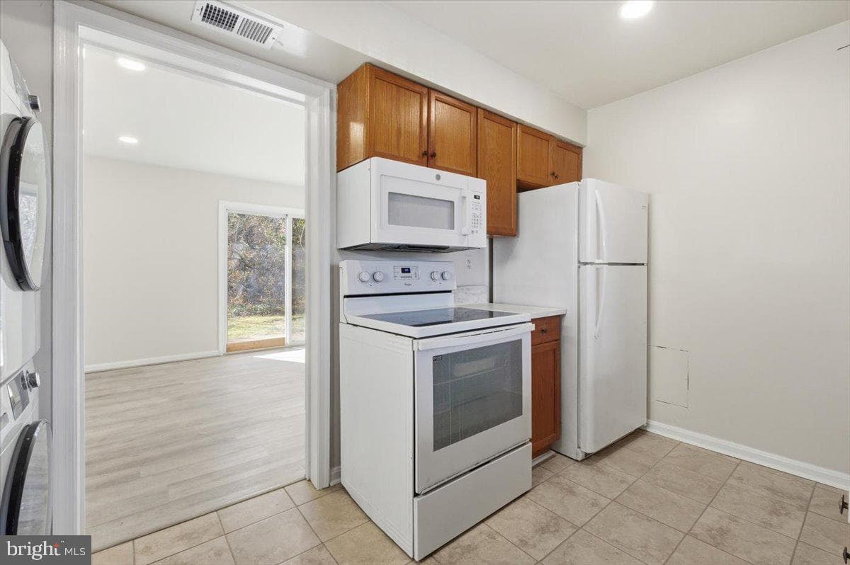 1023-A Margate Court photo 6
