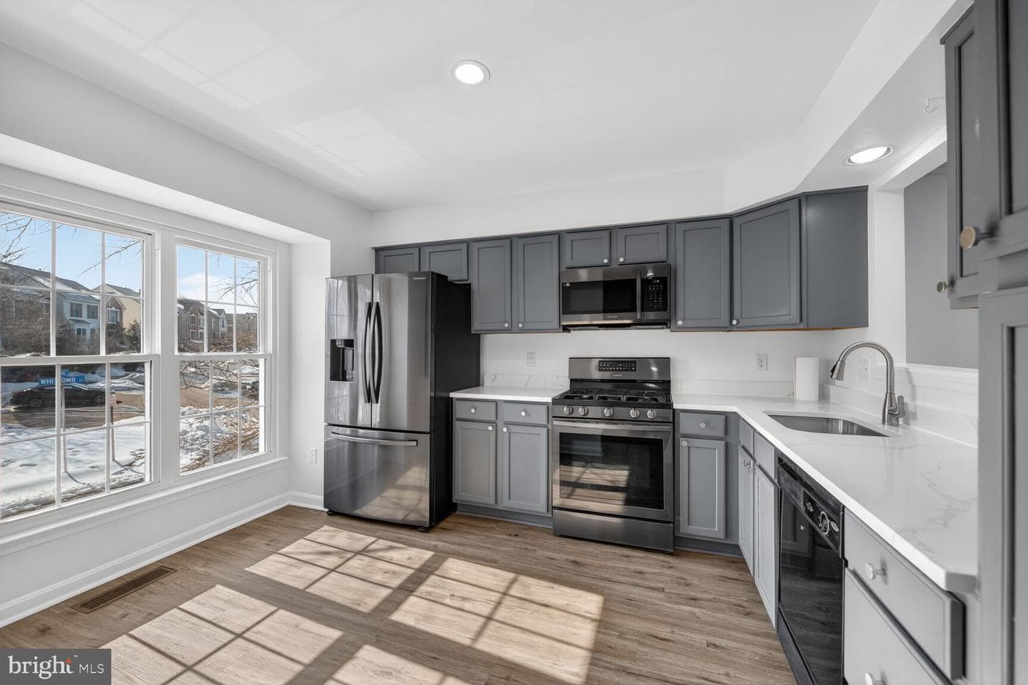 45544 Whitcomb Square photo 12