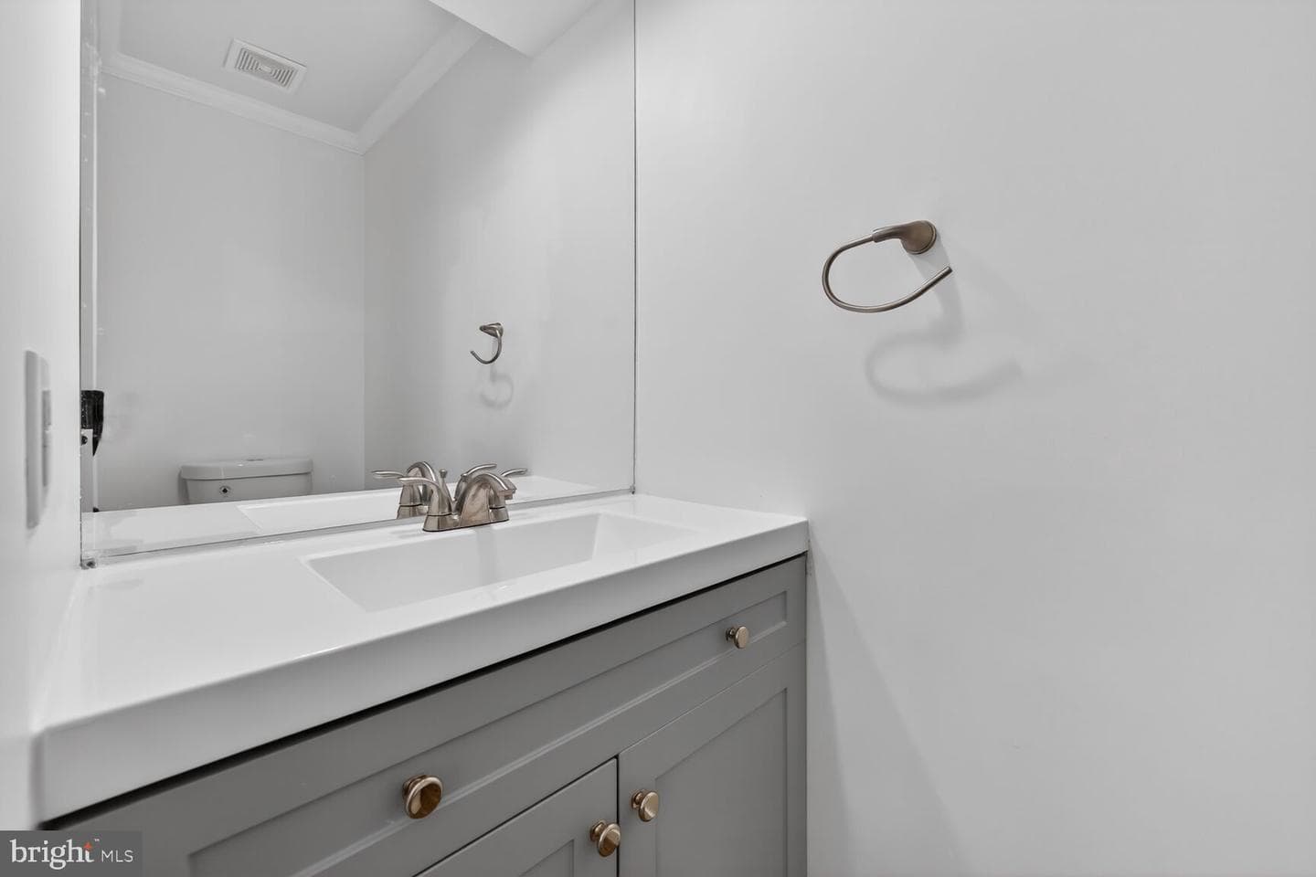 45544 Whitcomb Square photo 13