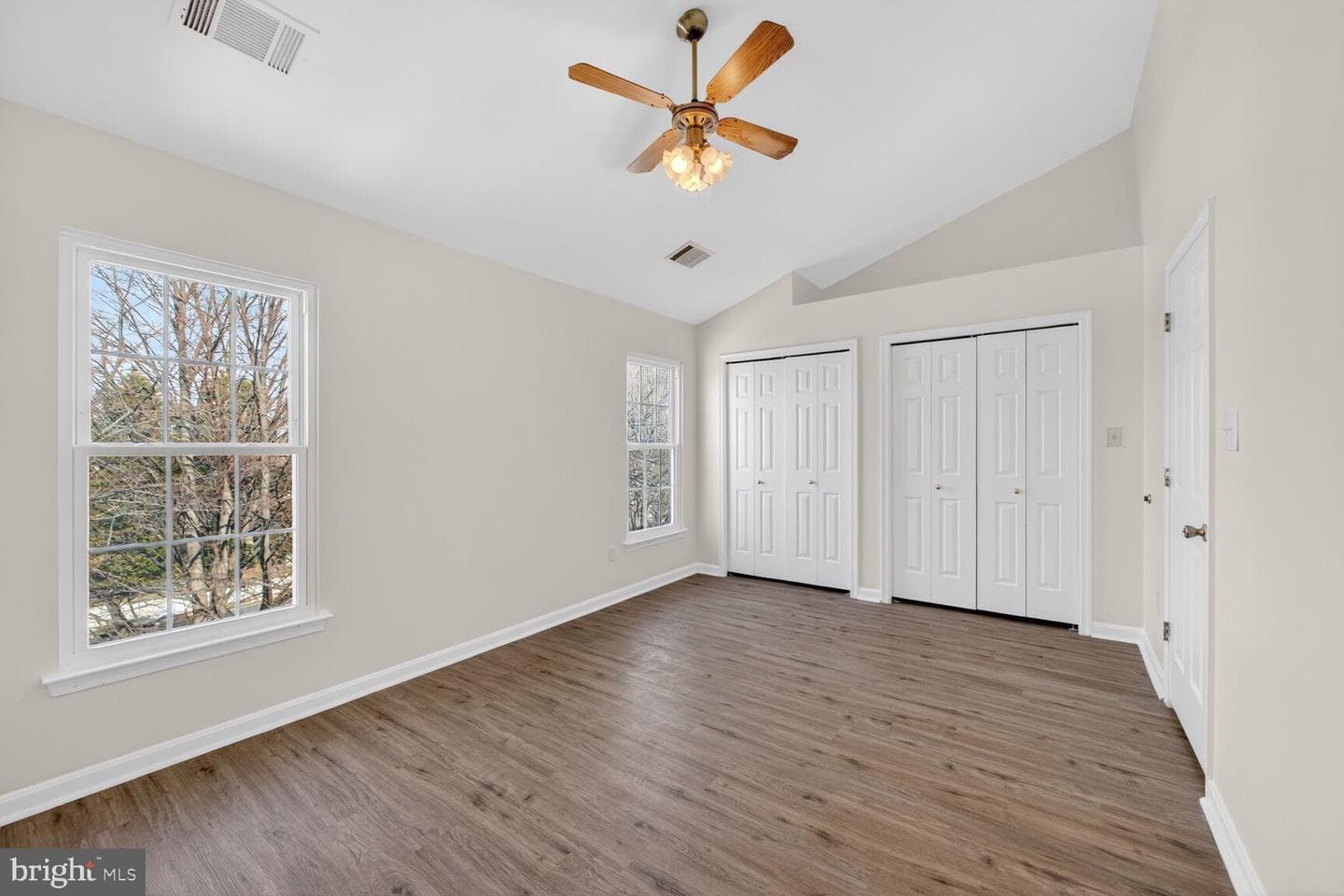 45544 Whitcomb Square photo 14