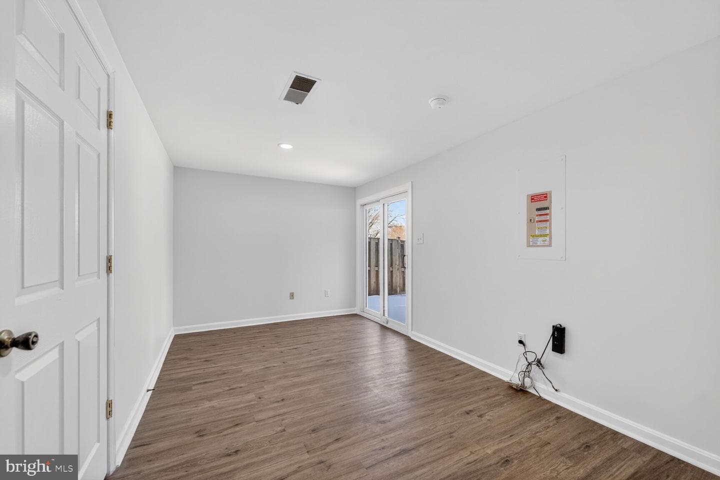 45544 Whitcomb Square photo 21