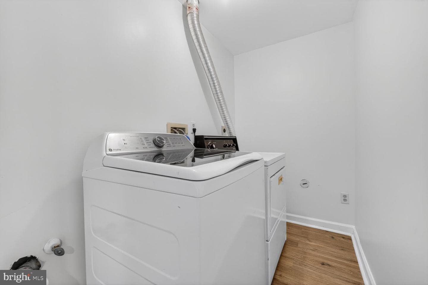 45544 Whitcomb Square photo 23