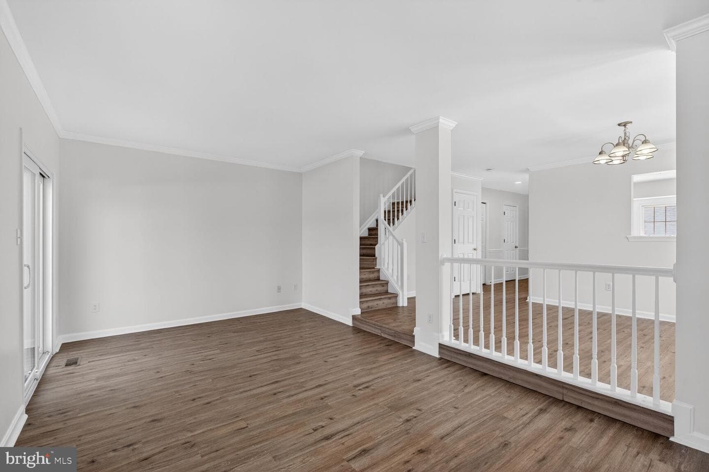 45544 Whitcomb Square photo 7