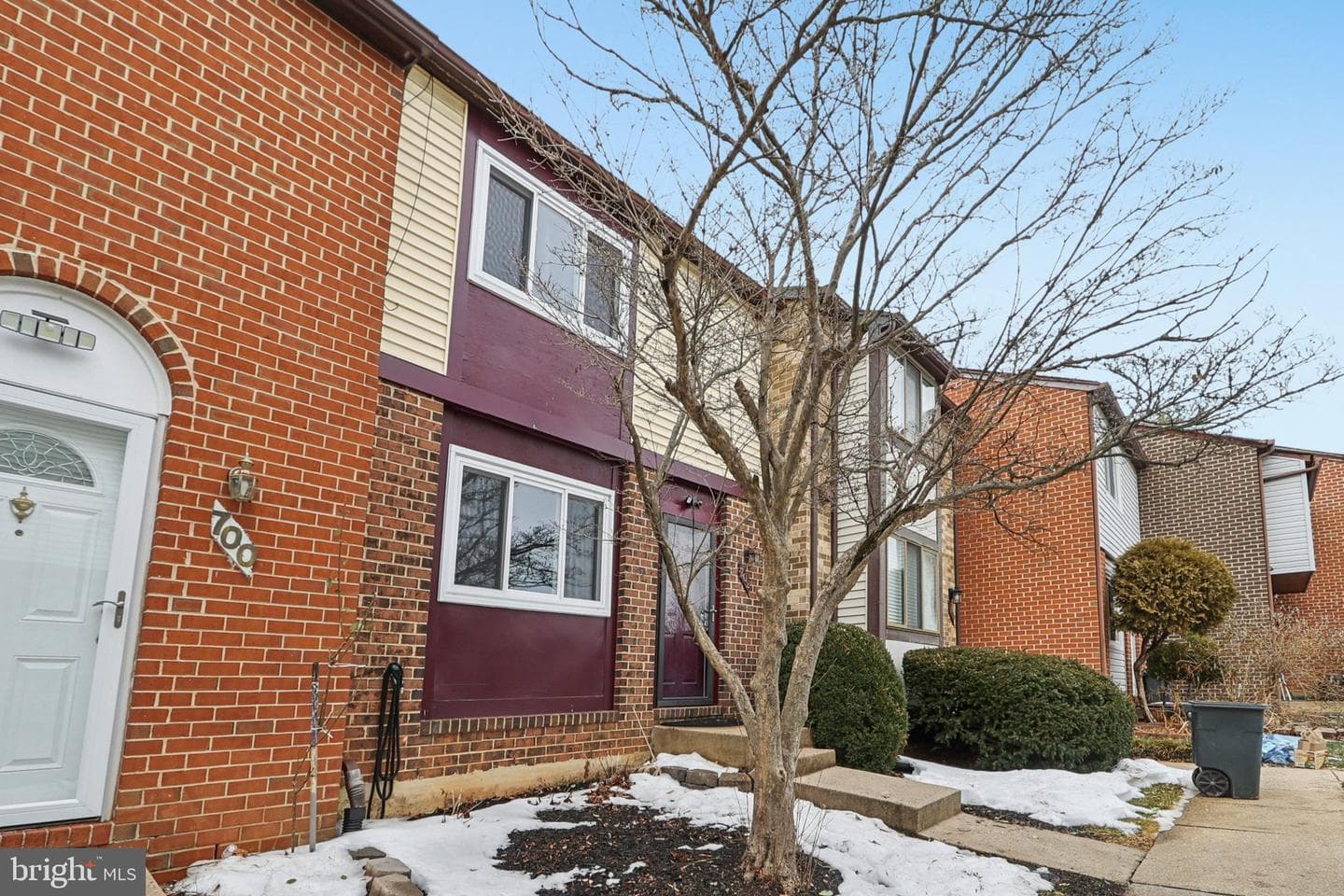 702 Giles Place photo 2
