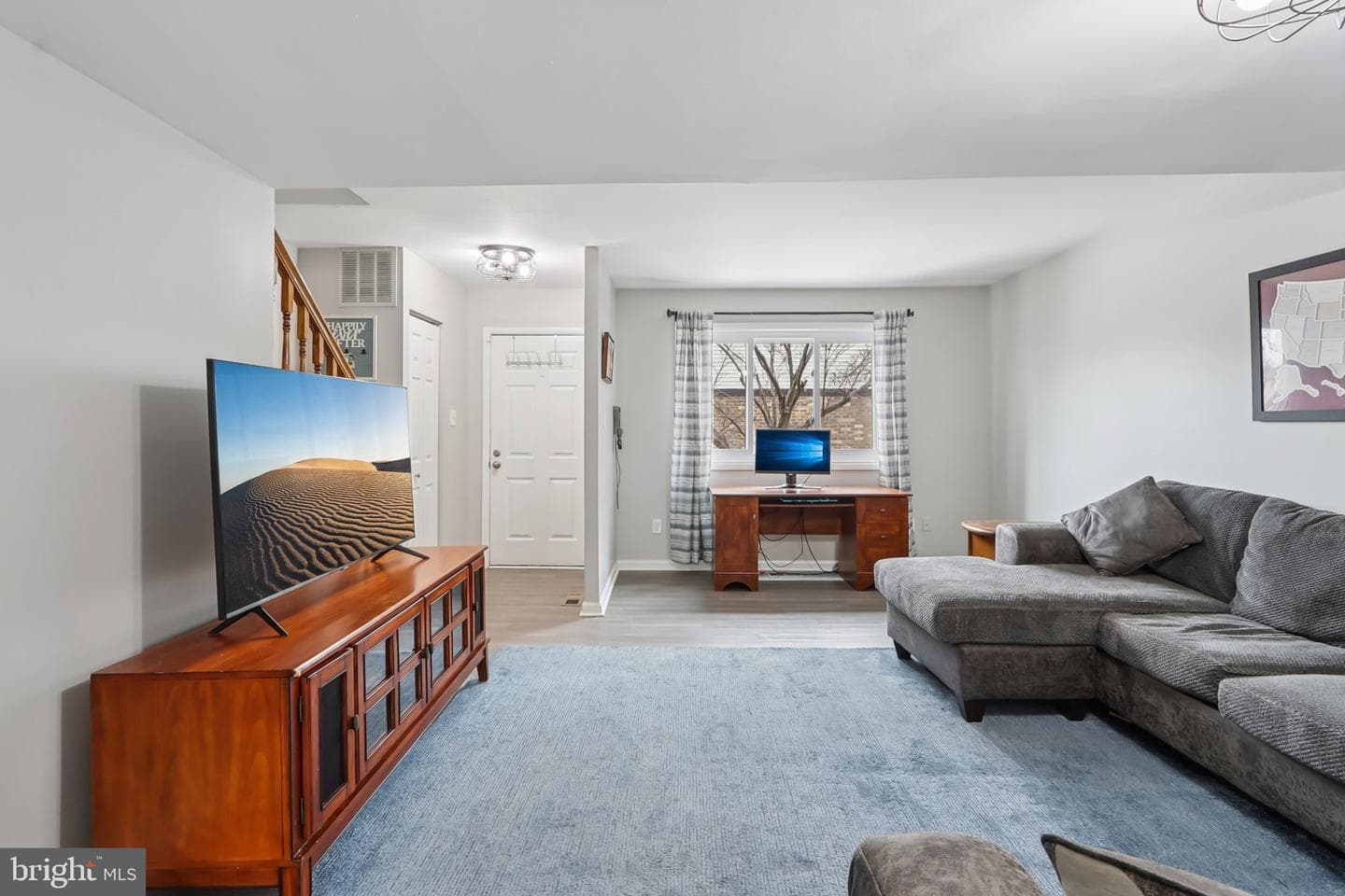 702 Giles Place photo 7