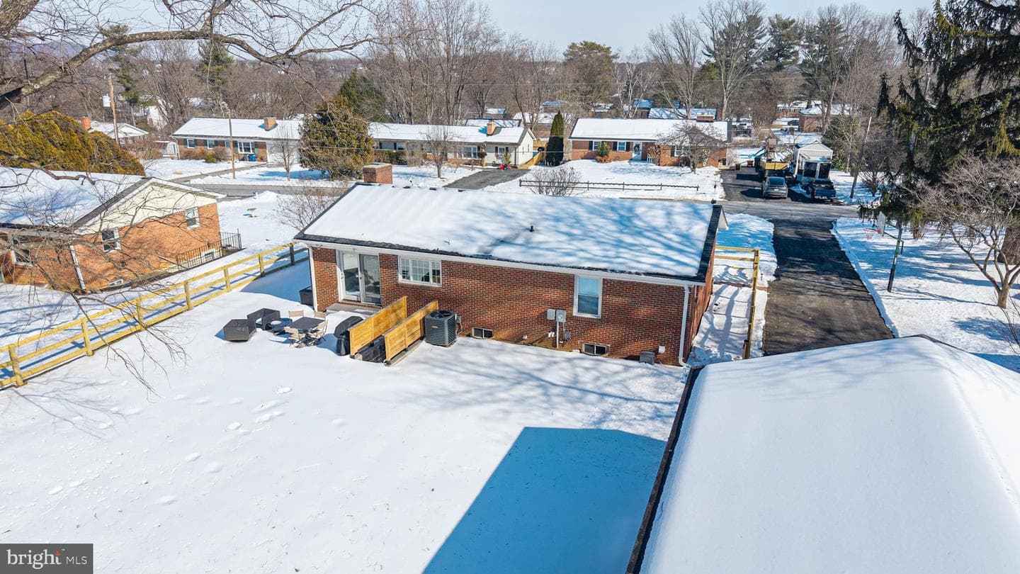 9 Honeybee Avenue photo 22