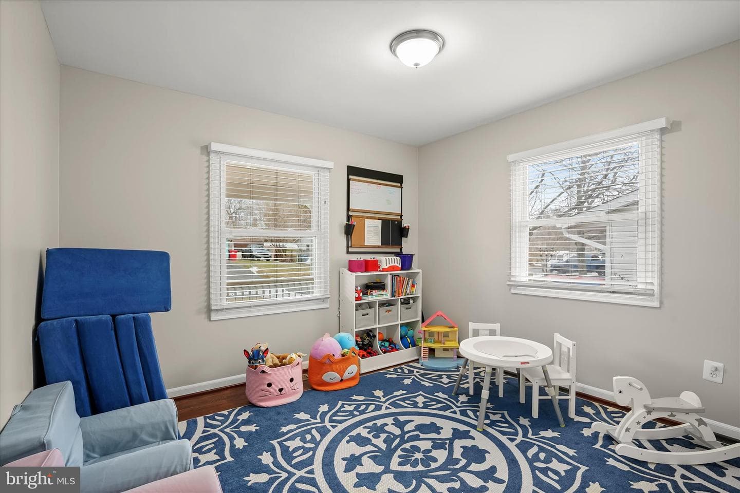 709 W Poplar Road photo 19