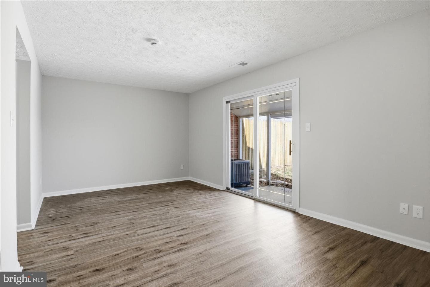 406 Crestwood Street SW photo 18