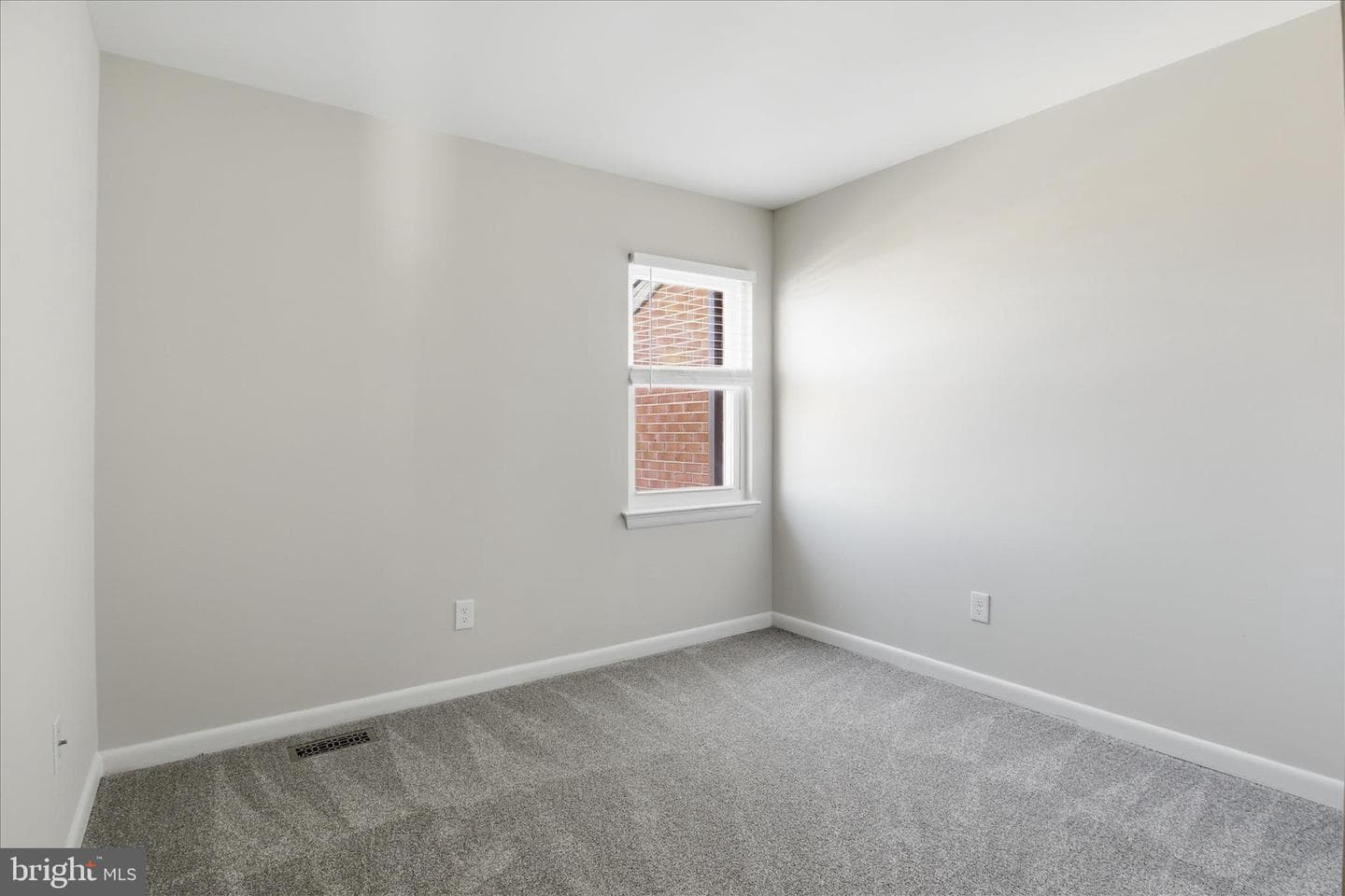 406 Crestwood Street SW photo 29