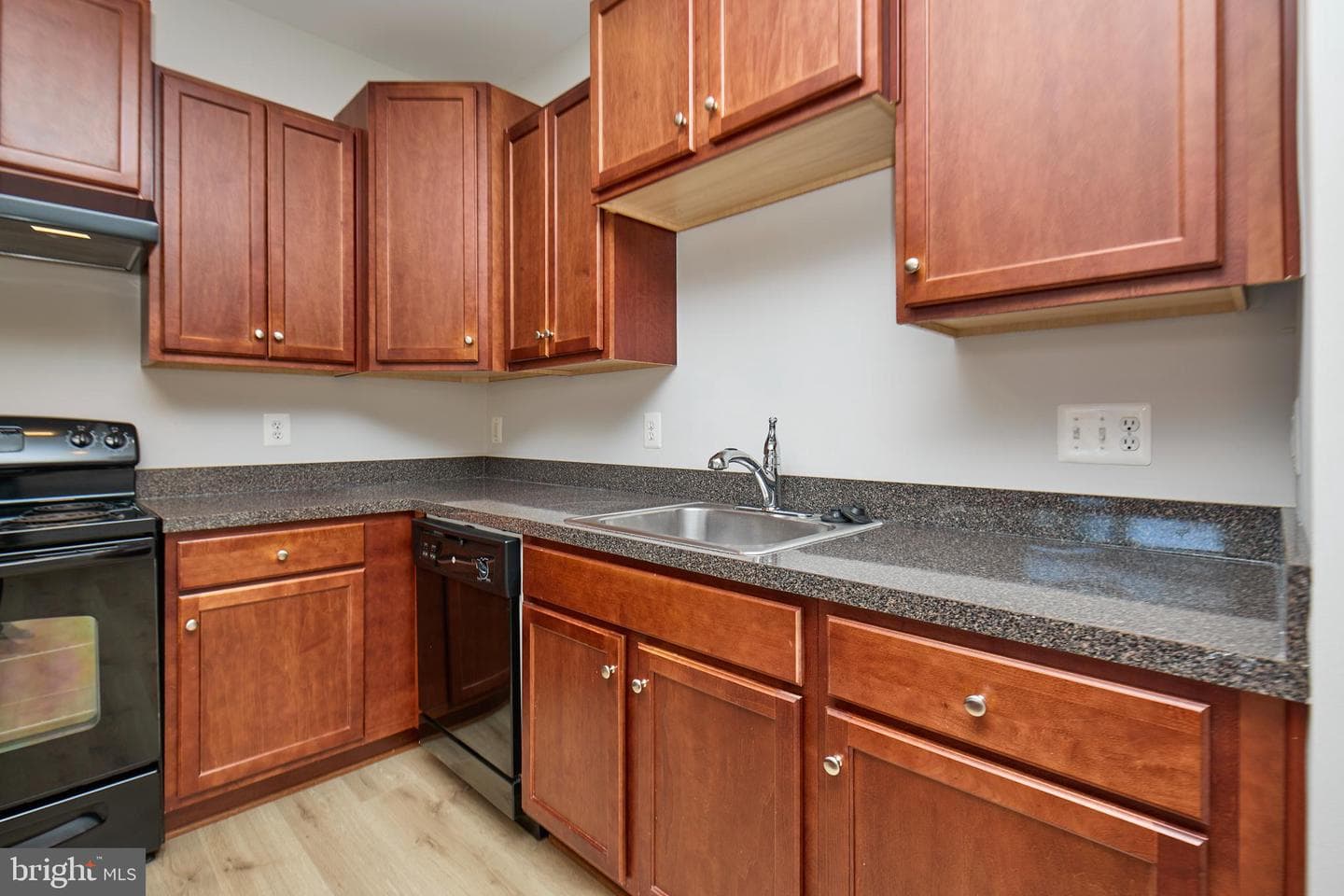 42612 Galbraith Square photo 10