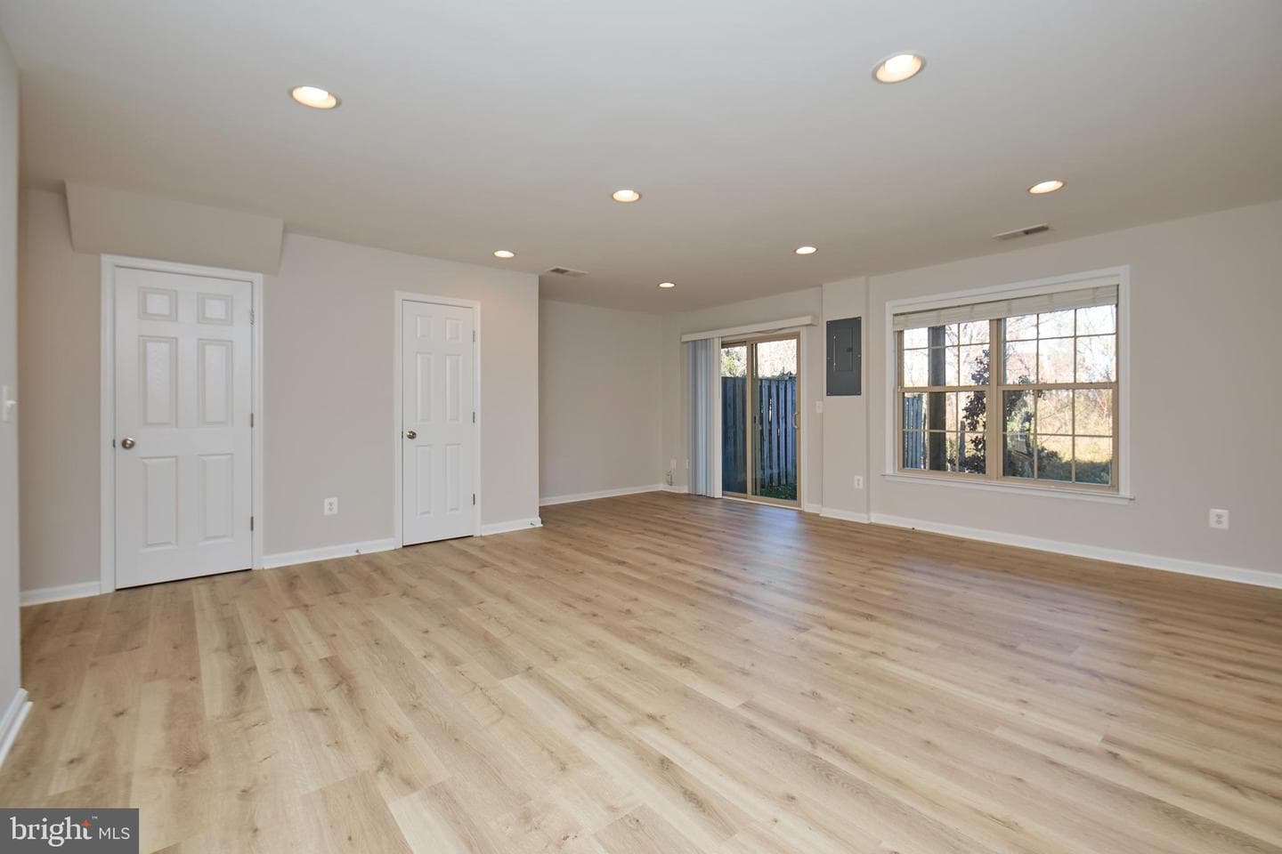 42612 Galbraith Square photo 3