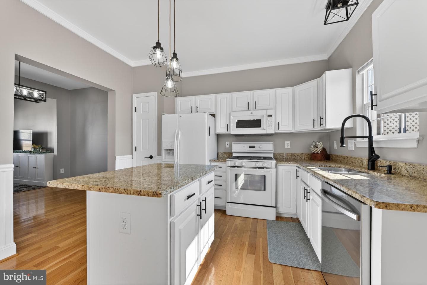 539 Tuliptree Square NE photo 2