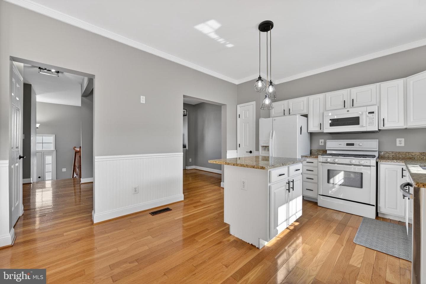 539 Tuliptree Square NE photo 4