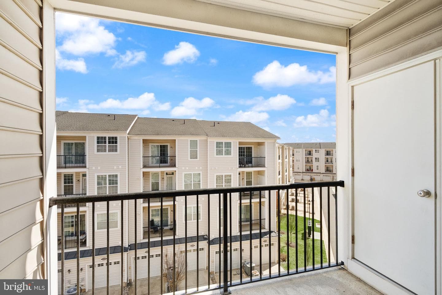 23466 Belvoir Woods Terrace photo 32