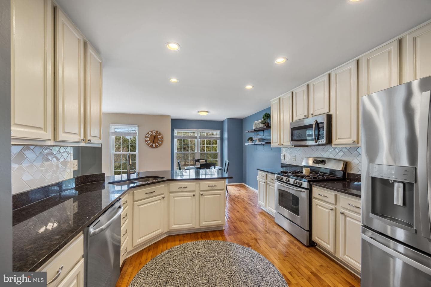20627 Glenmere Square photo 2
