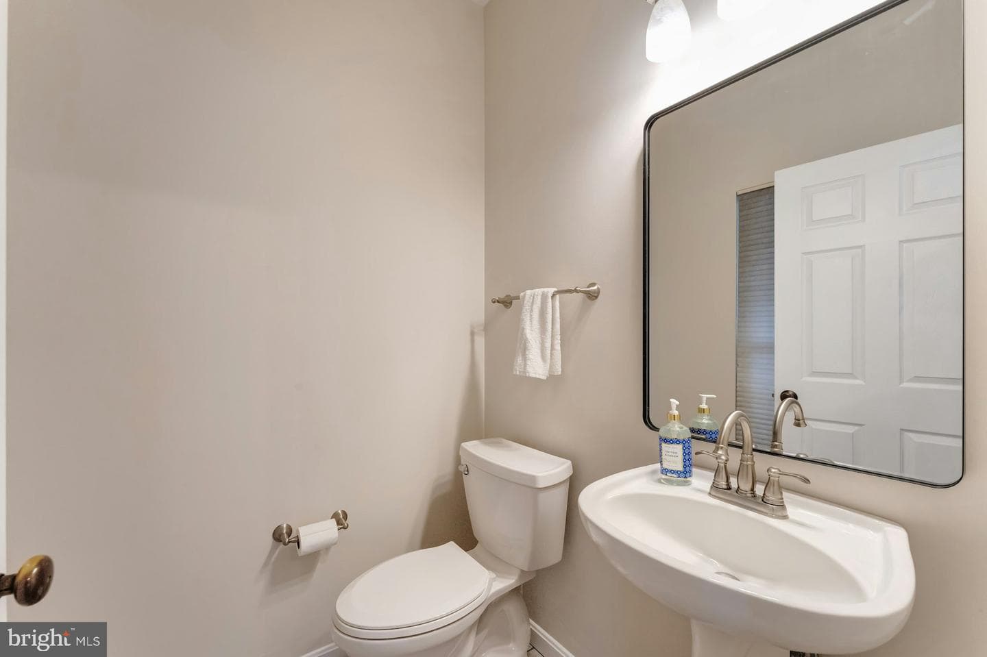 628 Wintergreen Drive photo 19