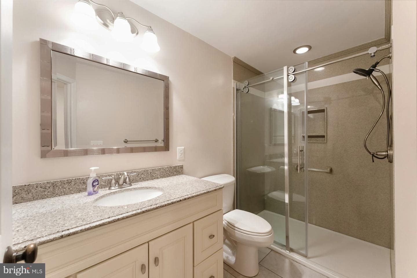 628 Wintergreen Drive photo 40