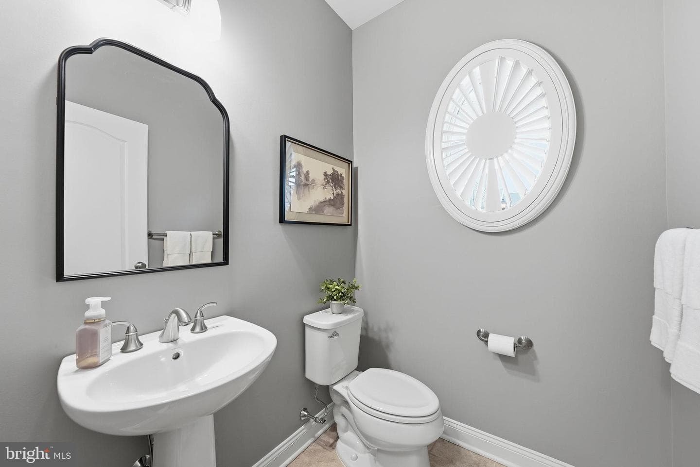 22537 Willington Square photo 10