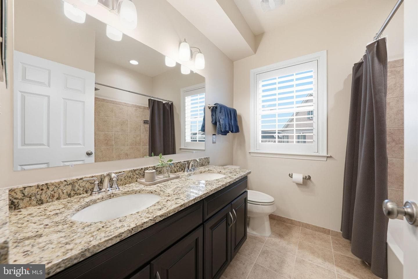 22537 Willington Square photo 36