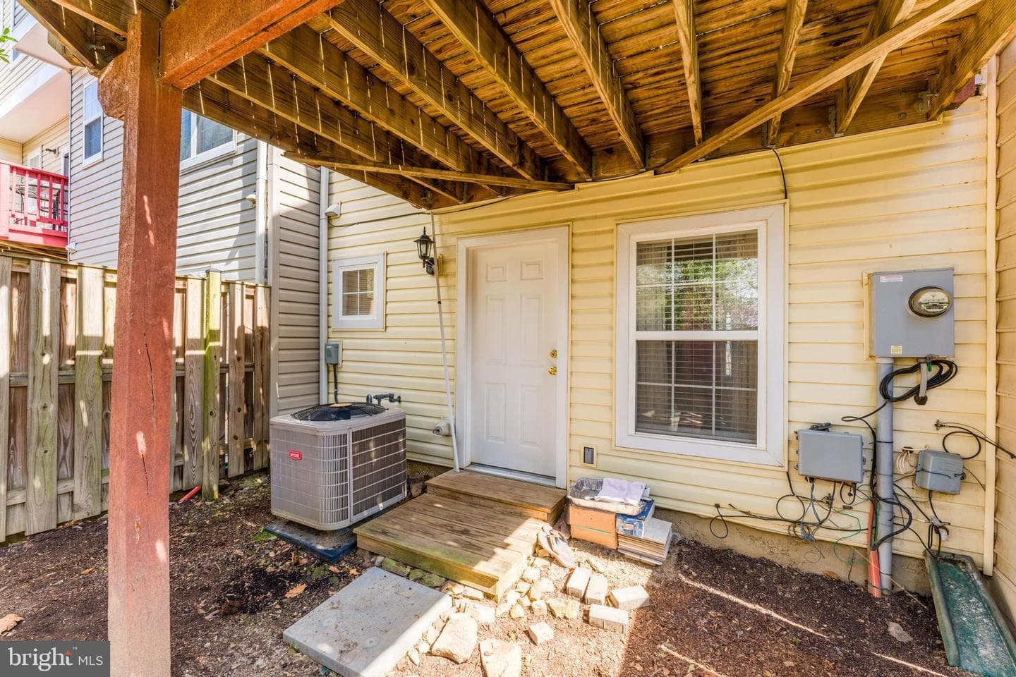 23097 Fontwell Square photo 40