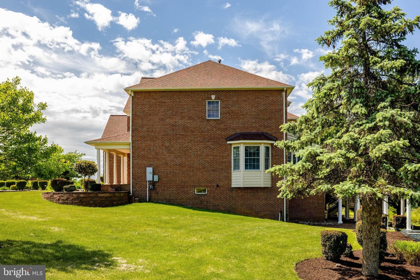 17485 White Gate Place photo 16