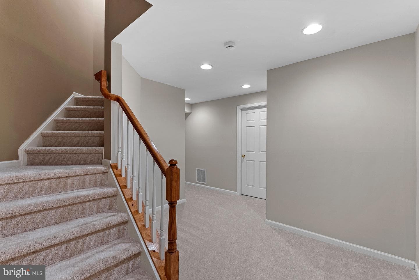 919 Rhonda Place SE photo 54