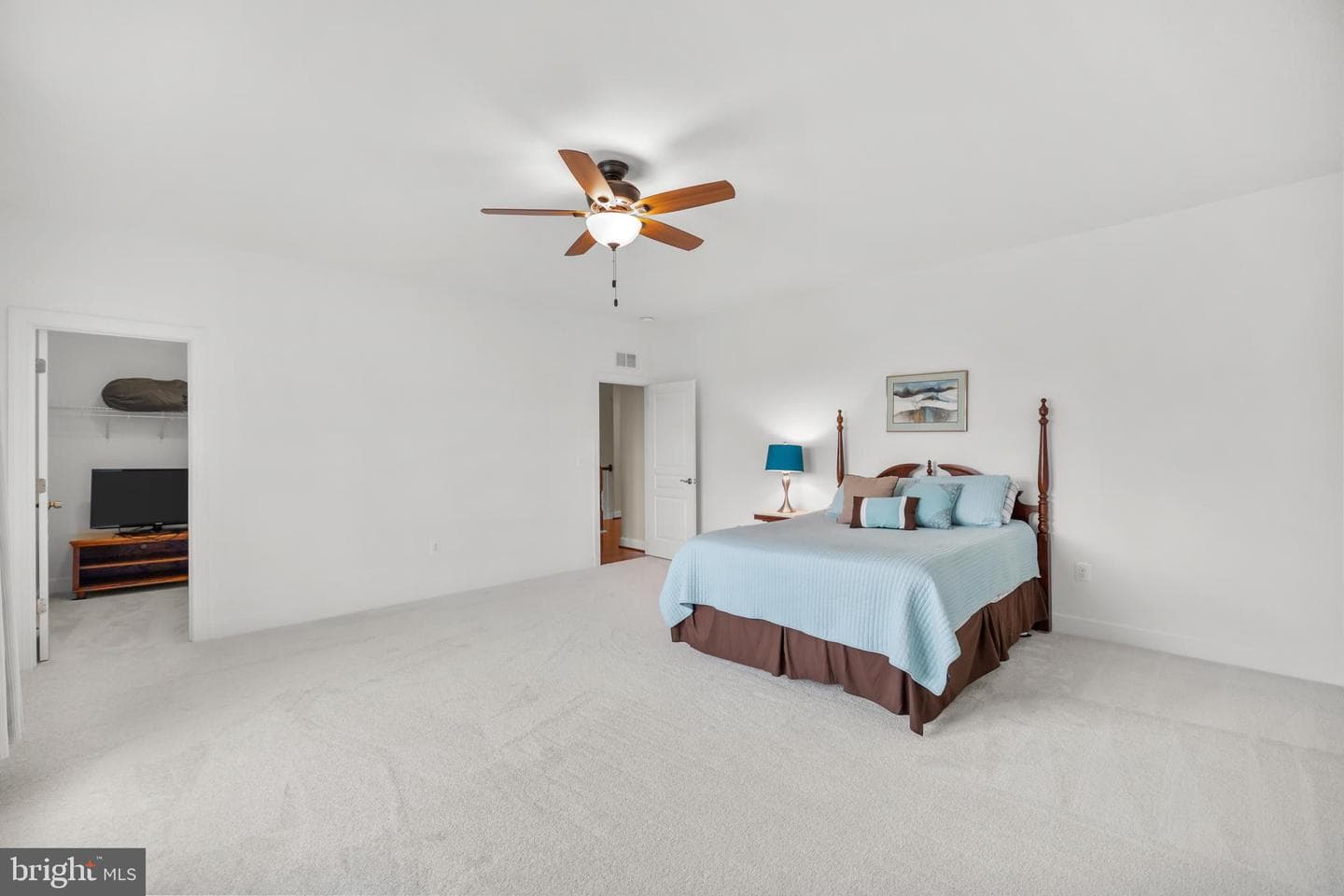 41712 Wakehurst Place photo 35