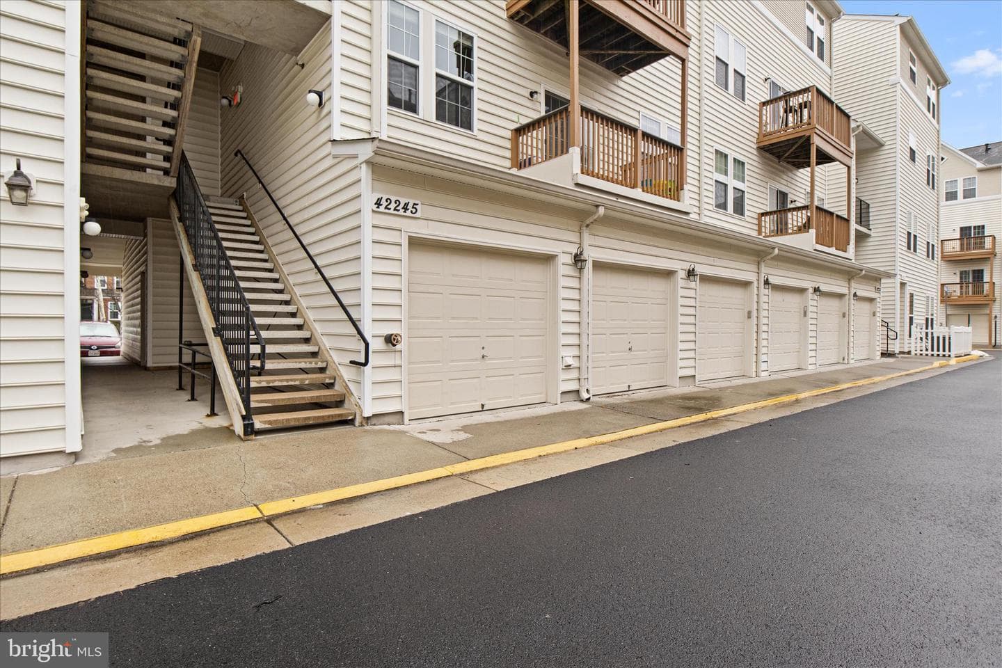 24546 Byrne Meadow Square photo 29