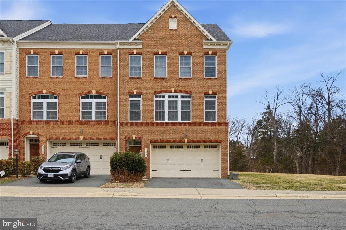42634 Offenham Terrace photo 29