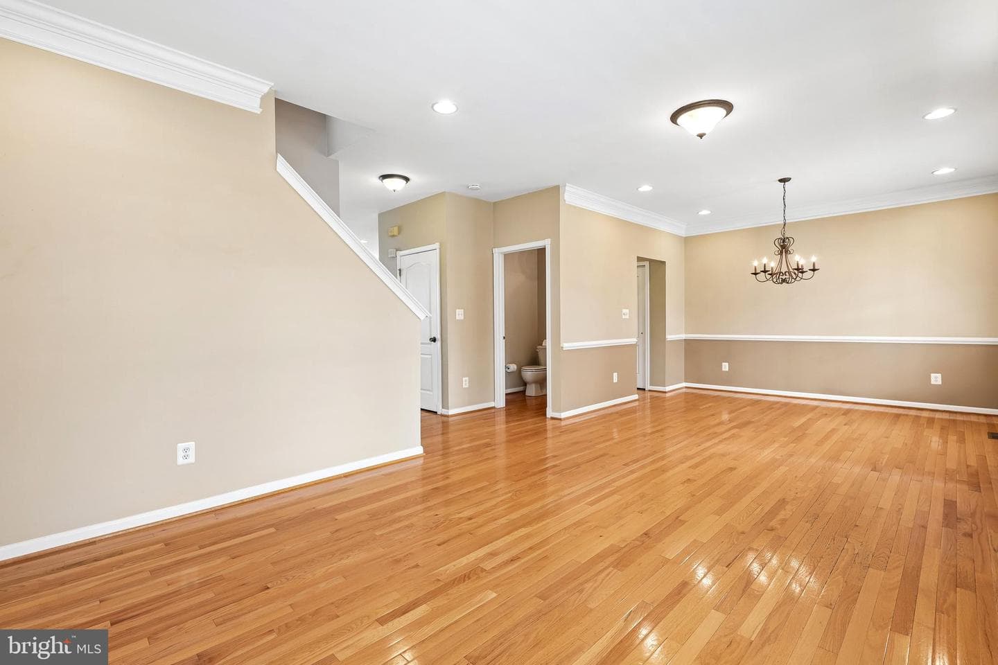 43110 Barons Street photo 9