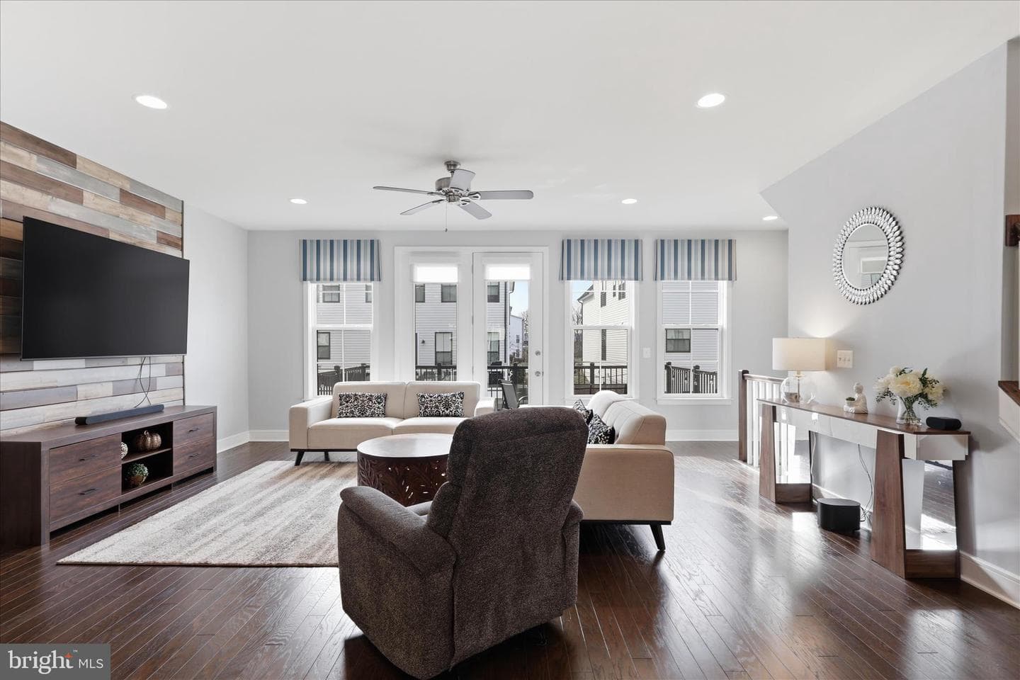 25429 Hartland Orchard Terrace photo 15