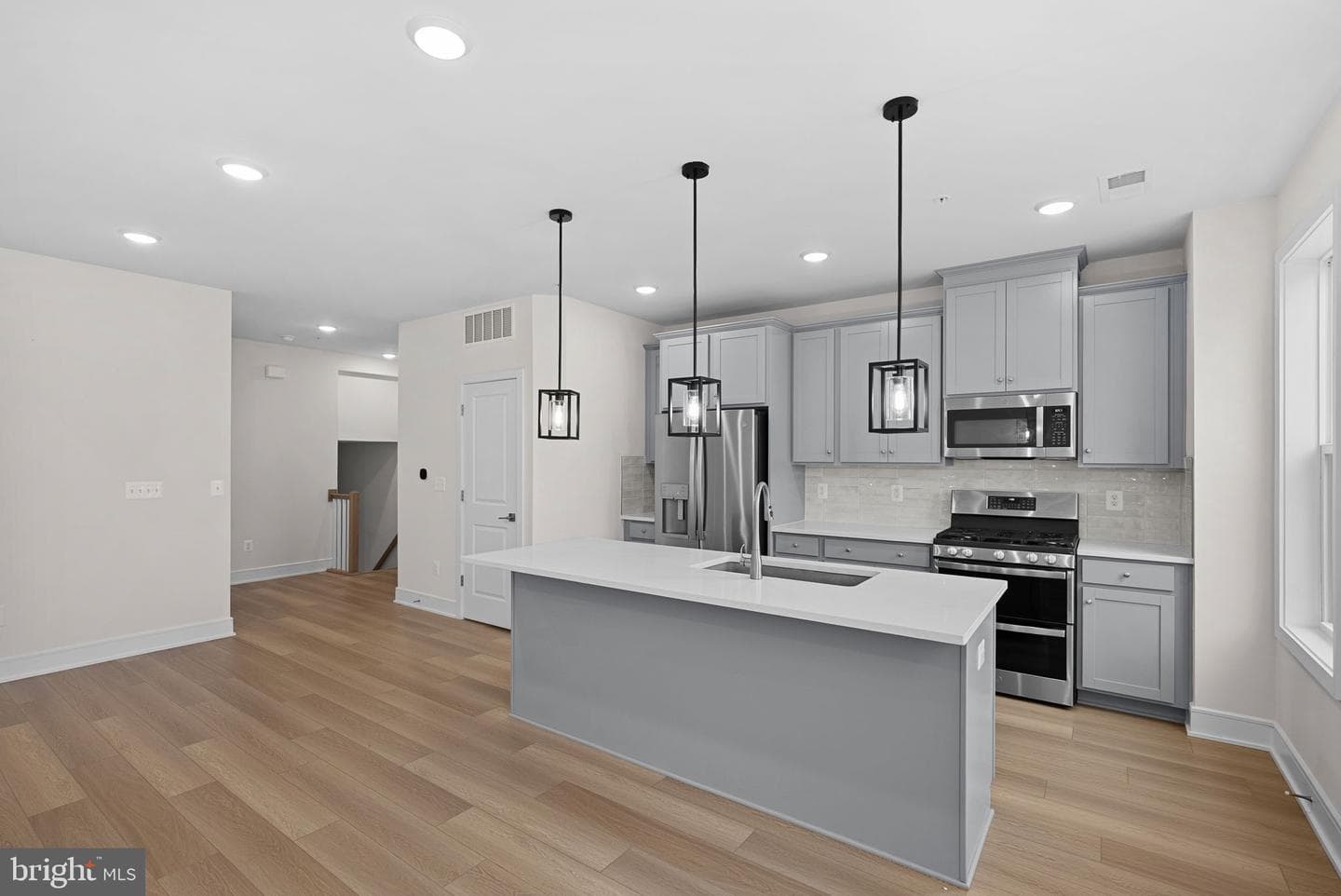 43406 Farringdon Square photo 11