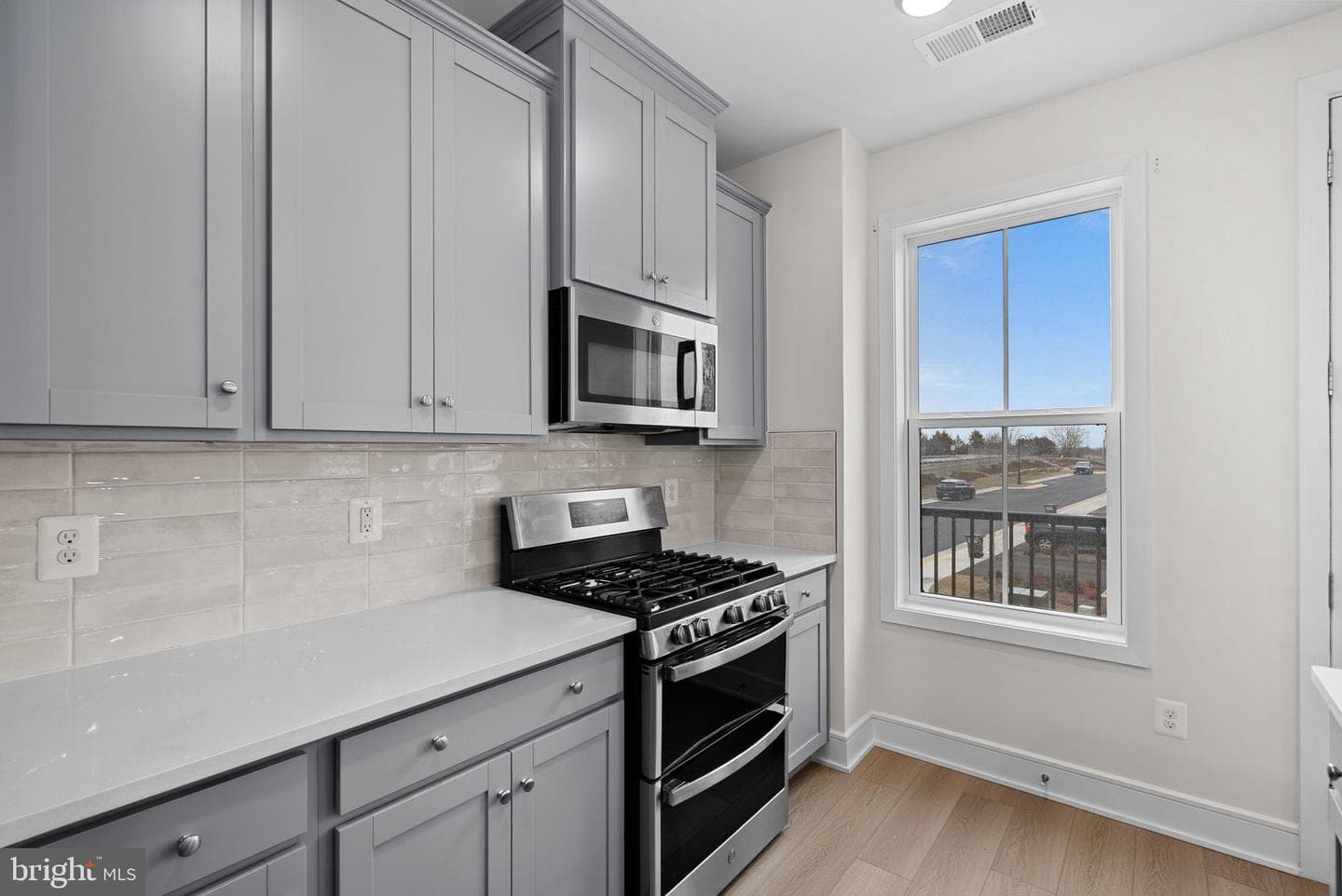 43406 Farringdon Square photo 12
