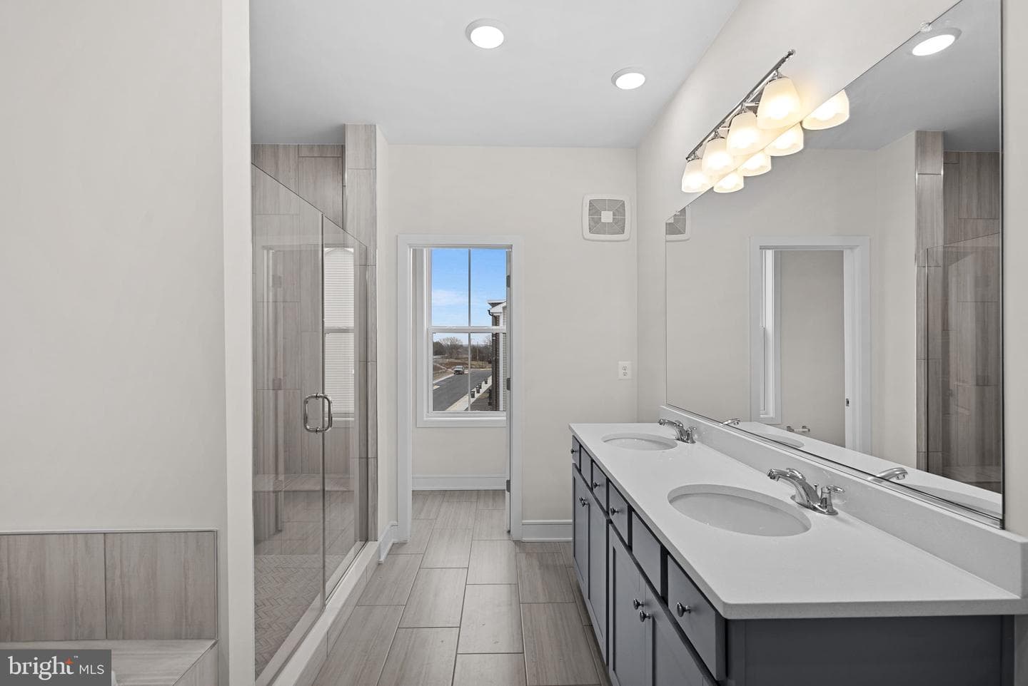 43406 Farringdon Square photo 20