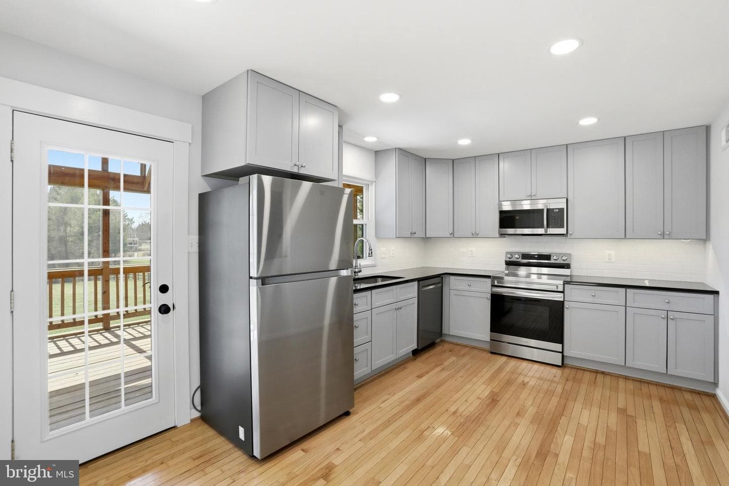 17473 Madison Avenue photo 2