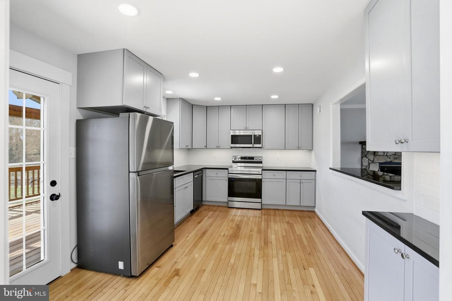 17473 Madison Avenue photo 3
