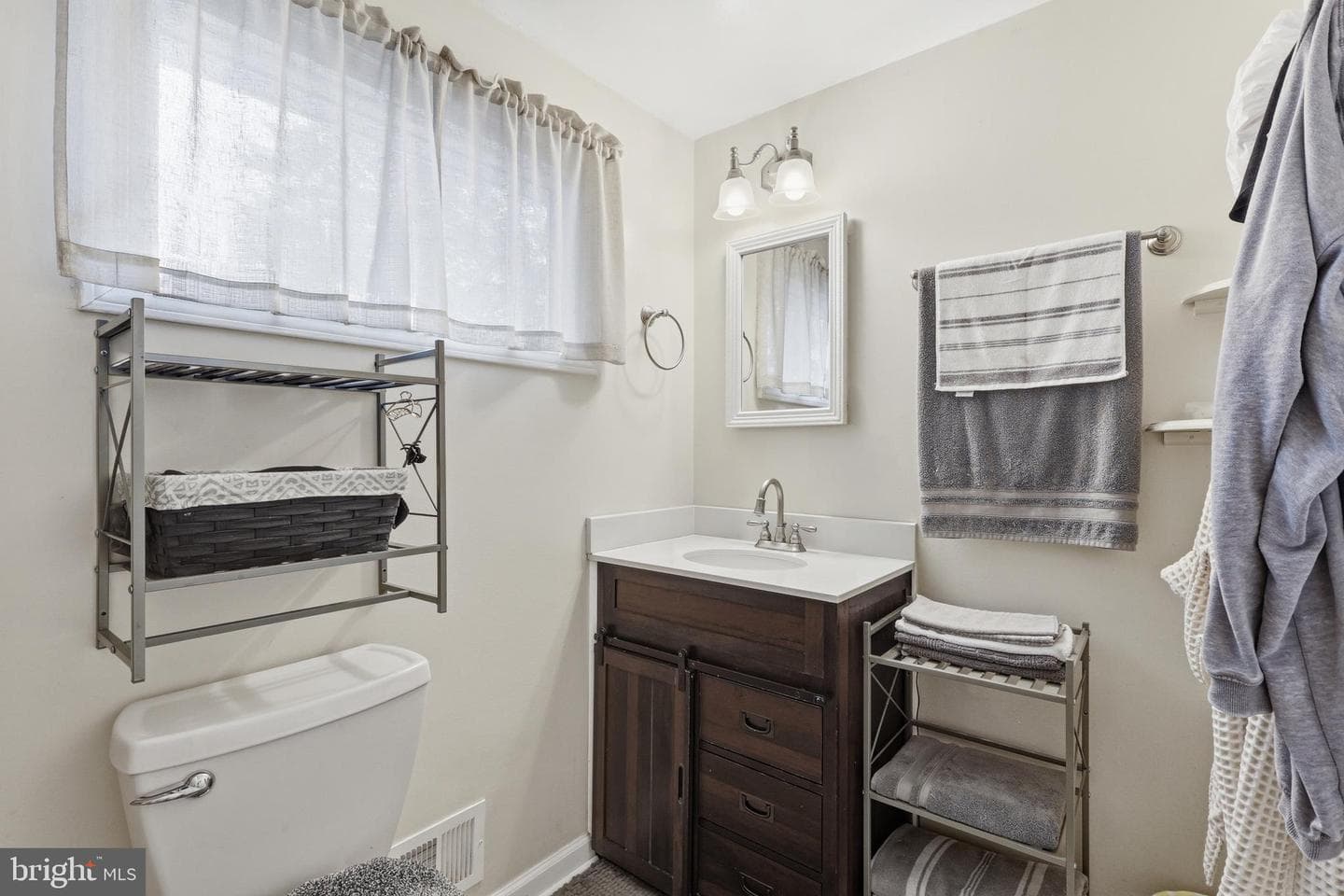 112 N Kennedy Road photo 24
