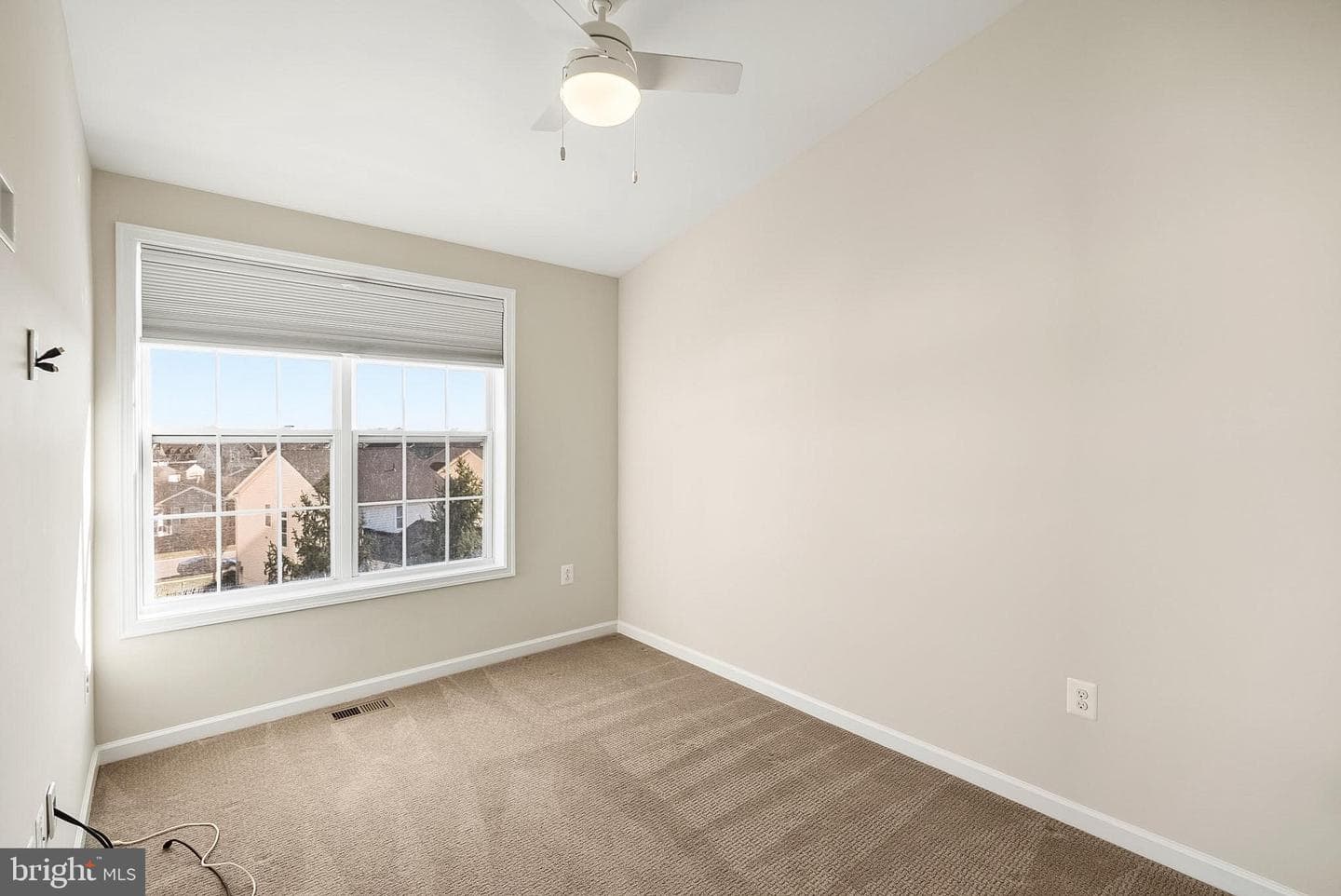 43151 Whelplehill Terrace photo 34