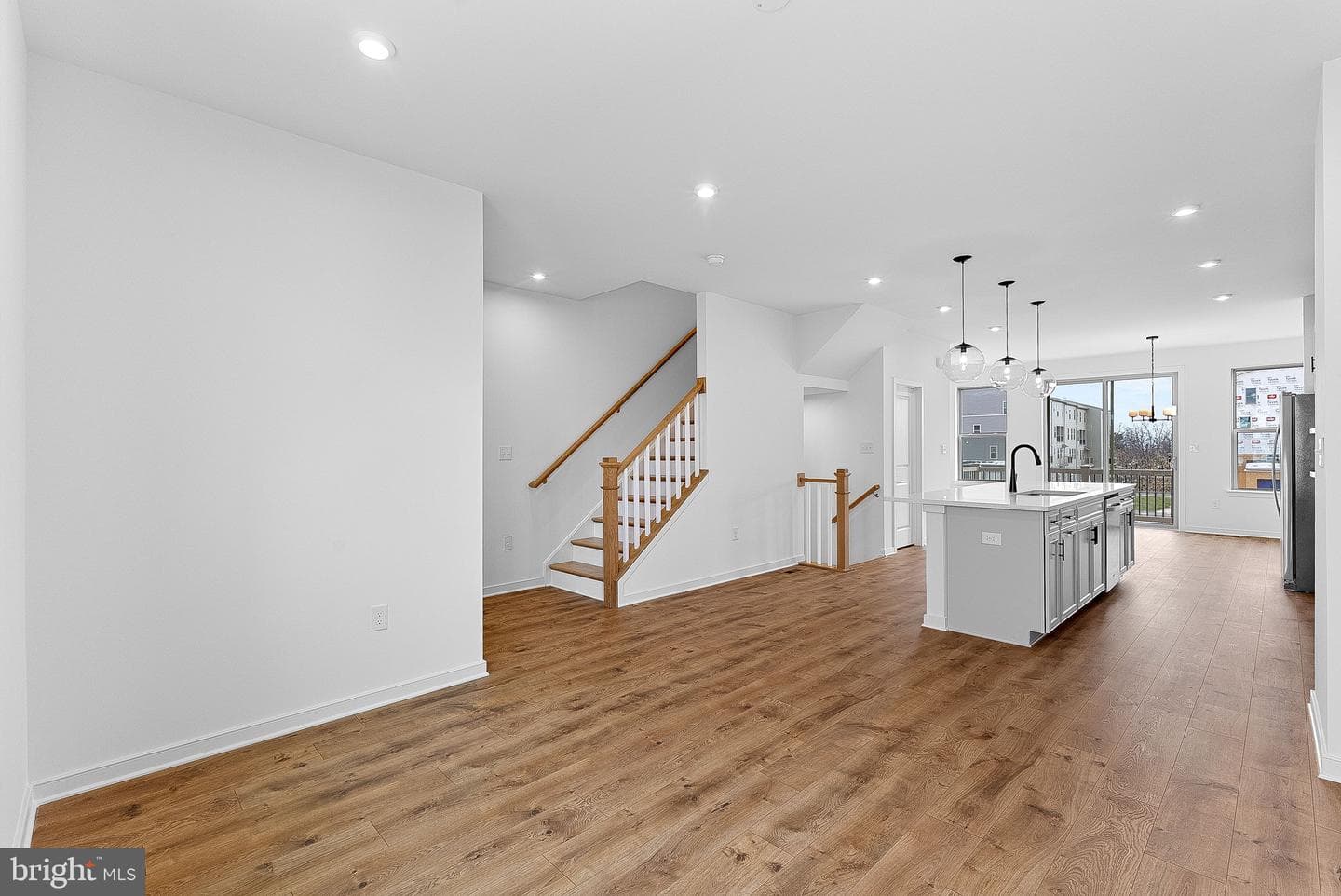 43798 Mystic Maroon Terrace photo 6