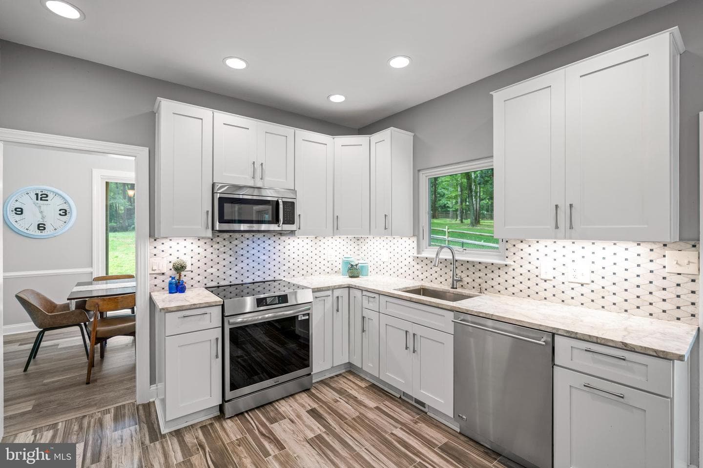 22247 Watson Road photo 3