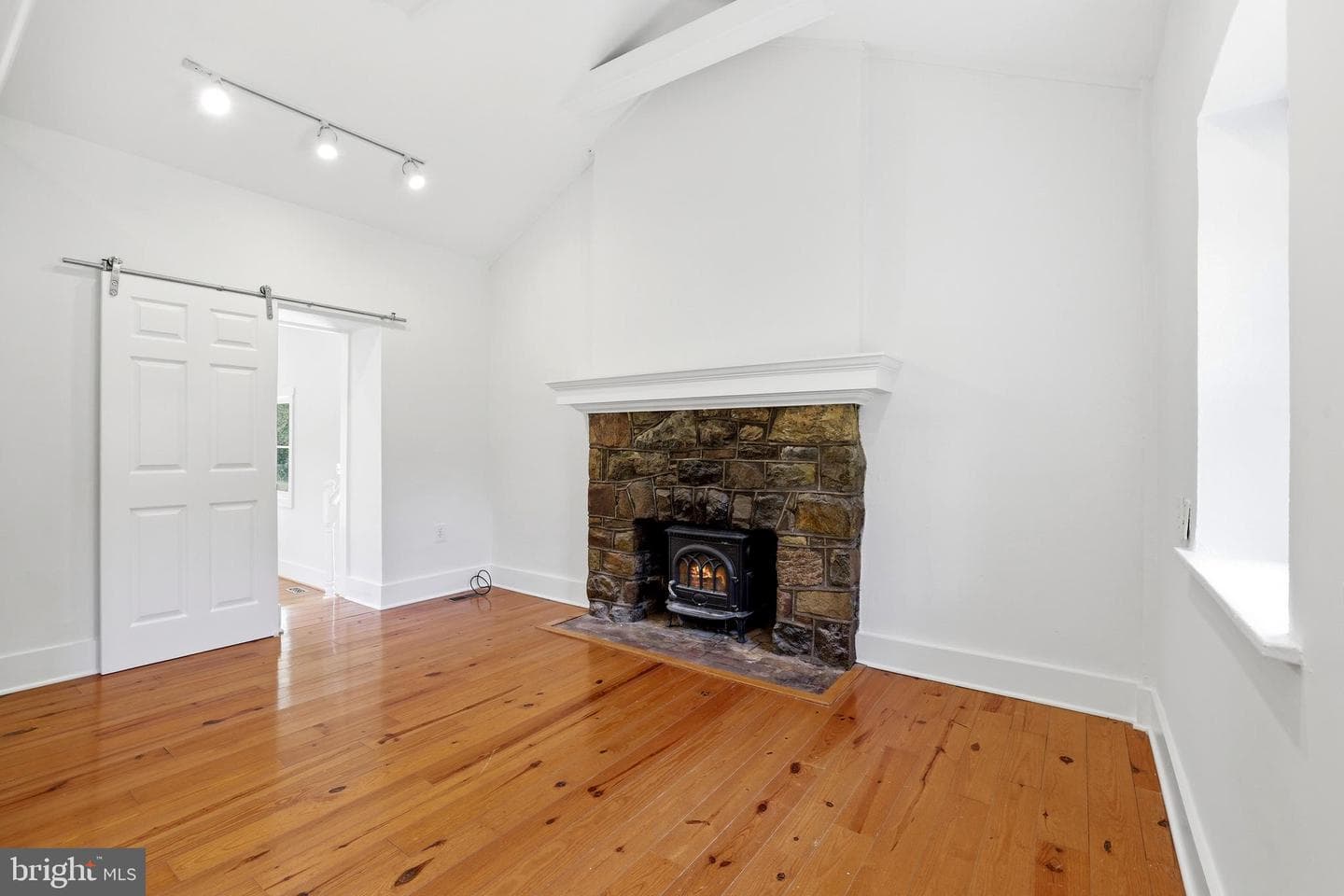17781 Roxbury Hall Road photo 66