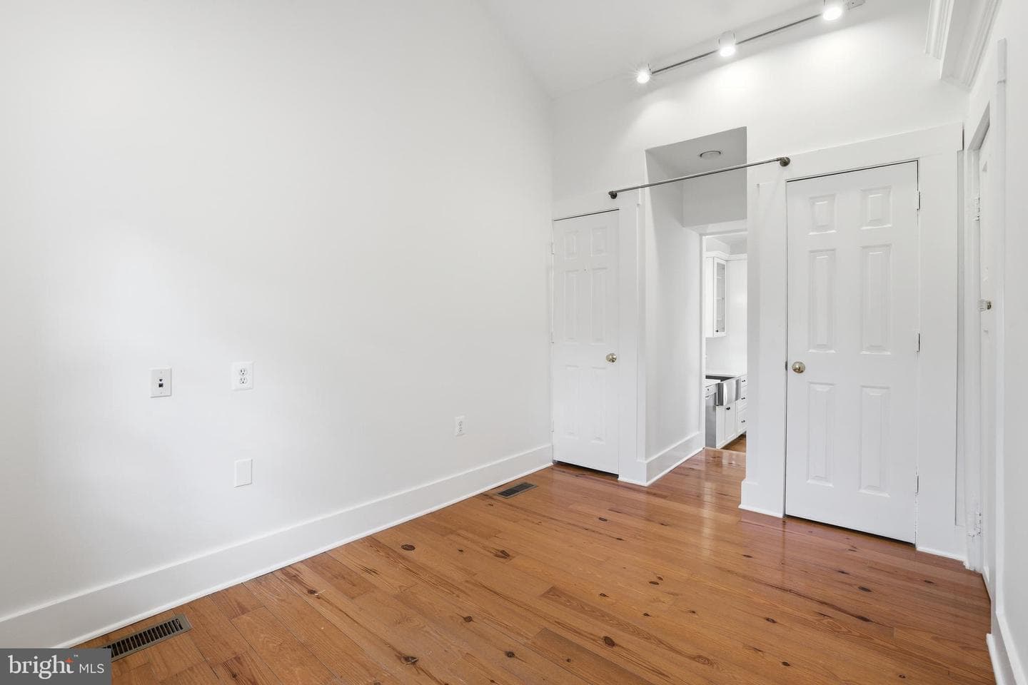 17781 Roxbury Hall Road photo 69