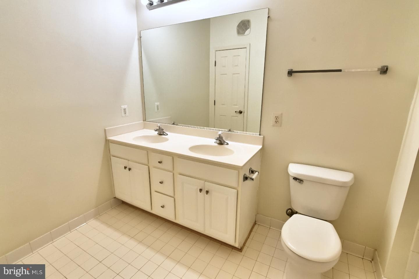 21216 Mcfadden Square #108 photo 25