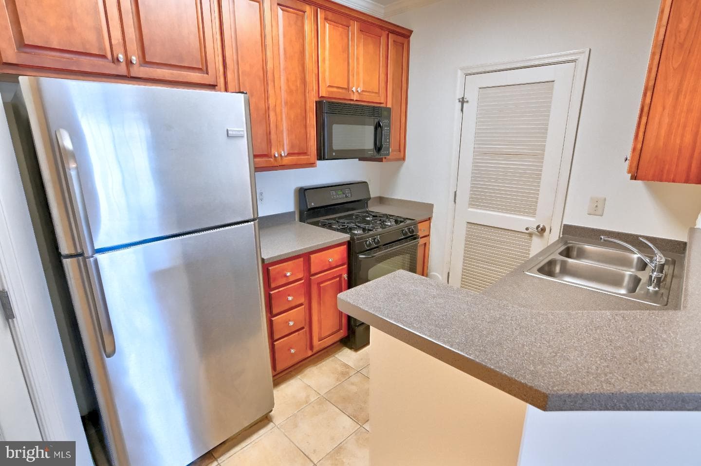 21216 Mcfadden Square #108 photo 43