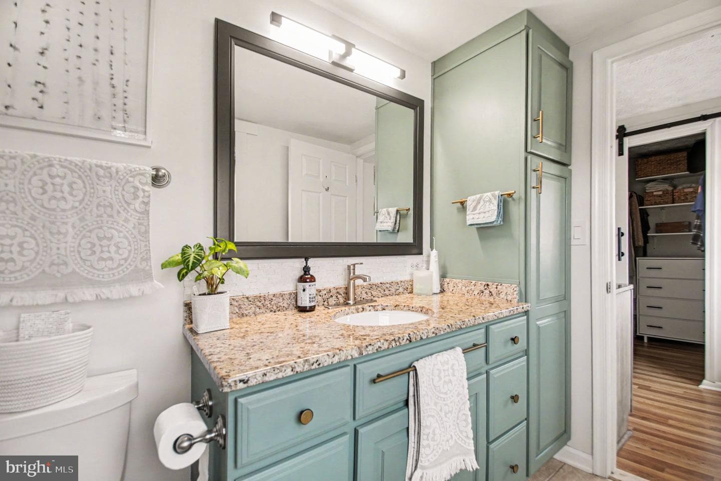 110 Almey Court photo 22