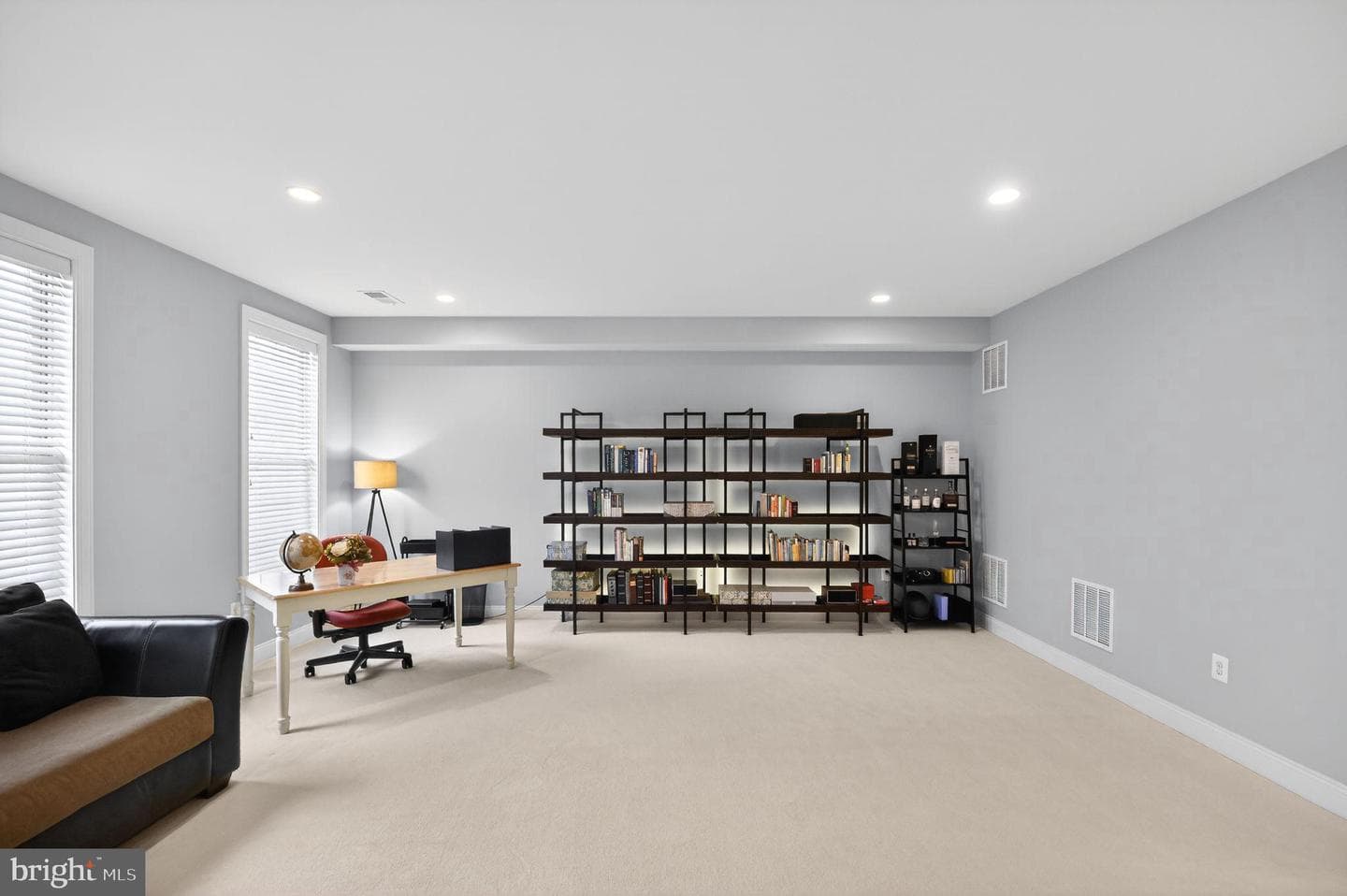 43173 Clarendon Square photo 15