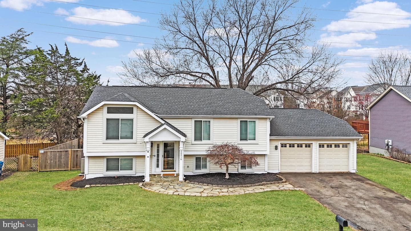22216 Stablehouse Drive photo 4