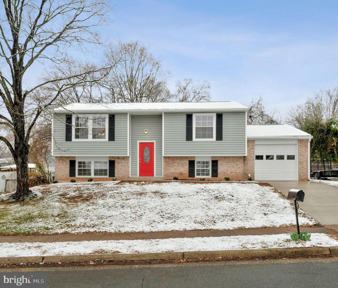 709 N Belfort Street photo 1